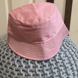 NWOT pink bucket hat